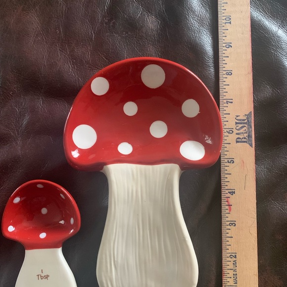 Market square . Used. 
Spoon rest and measuring spoons. - Picture 4 of 6